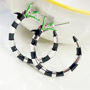 Halloween Holiday Movie Earrings Beetlejuice Snake Hoops New Horror Spooky